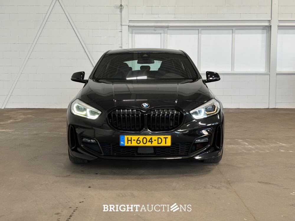 BMW 118i 1-serie Executive Edition 140pk 2020 (Origineel-NL) 1-Serie, H-604-DT