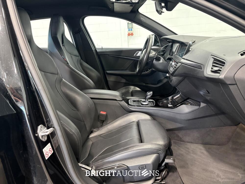 BMW 118i 1-serie Executive Edition 140pk 2020 (Origineel-NL) 1-Serie, H-604-DT