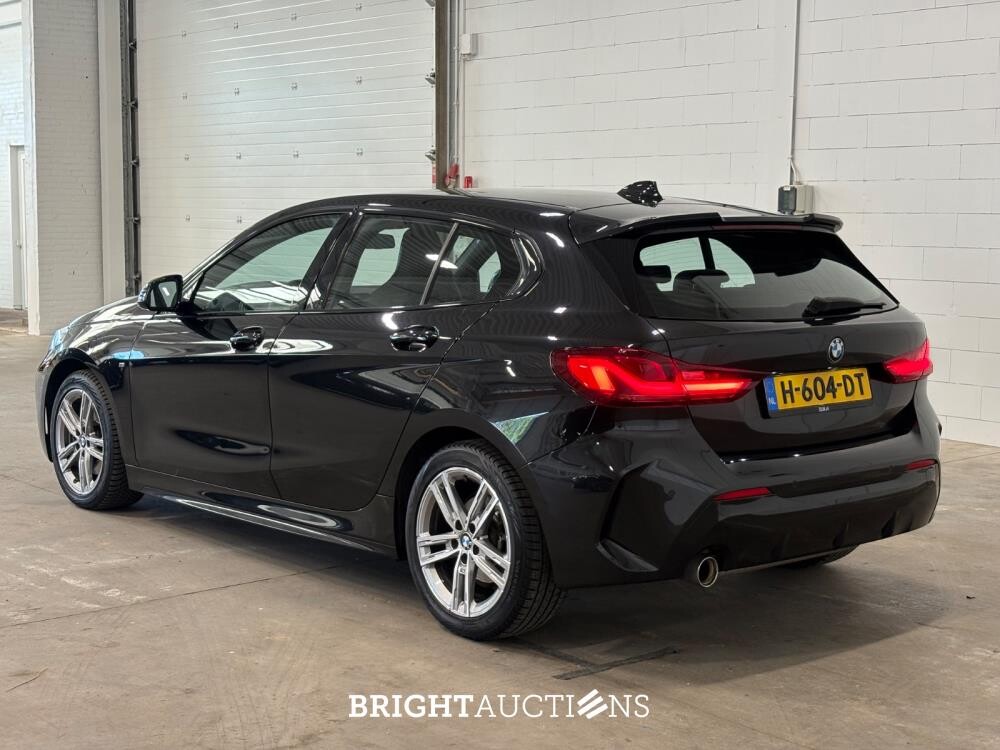 BMW 118i 1-serie Executive Edition 140pk 2020 (Origineel-NL) 1-Serie, H-604-DT