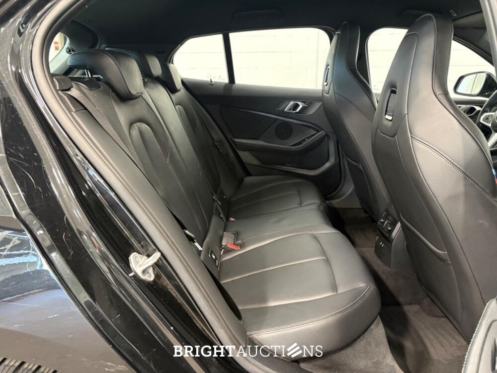 BMW 118i 1-serie Executive Edition 140pk 2020 (Origineel-NL) 1-Serie, H-604-DT