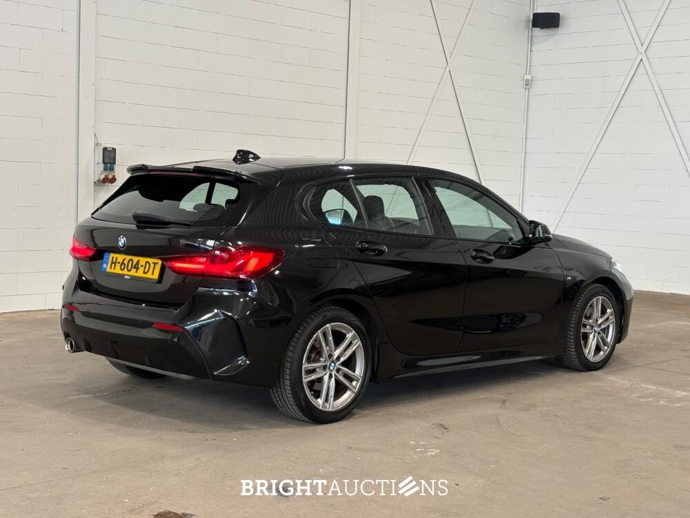BMW 118i 1-serie Executive Edition 140pk 2020 (Origineel-NL) 1-Serie, H-604-DT