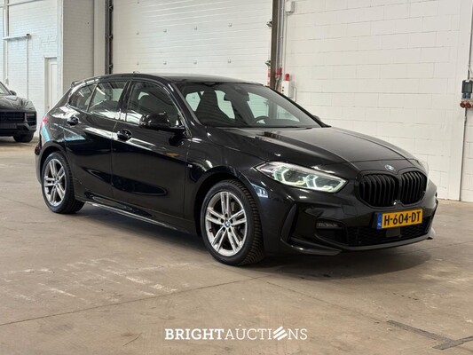 BMW 118i 1-serie Executive Edition 140pk 2020 (Origineel-NL) 1-Serie, H-604-DT