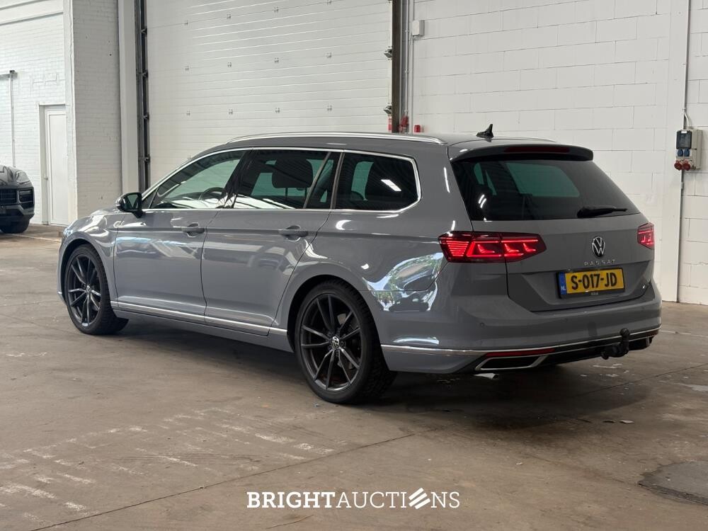 Volkswagen Passat Variant R-Line Business 1.5 TSI 150pk 2022, S-017-JD