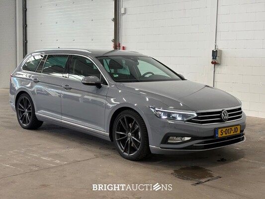Volkswagen Passat Variant R-Line Business 1.5 TSI 150pk 2022, S-017-JD