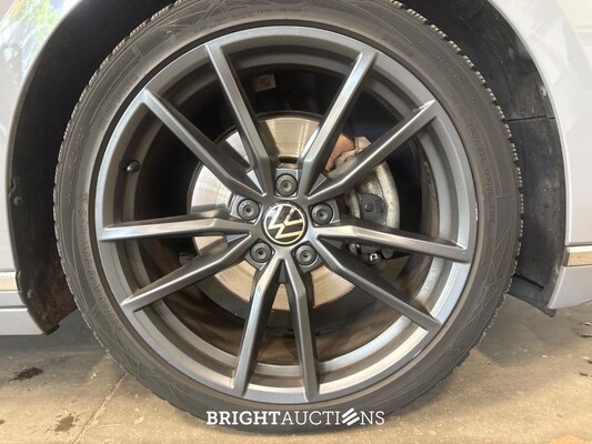 Volkswagen Passat Variant R-Line Business 1.5 TSI 150pk 2022, S-017-JD
