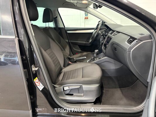 Škoda Octavia Combi Greentech Ambition Business 1.0 TSI 116pk 2018 (Origineel-NL), RT-407-S