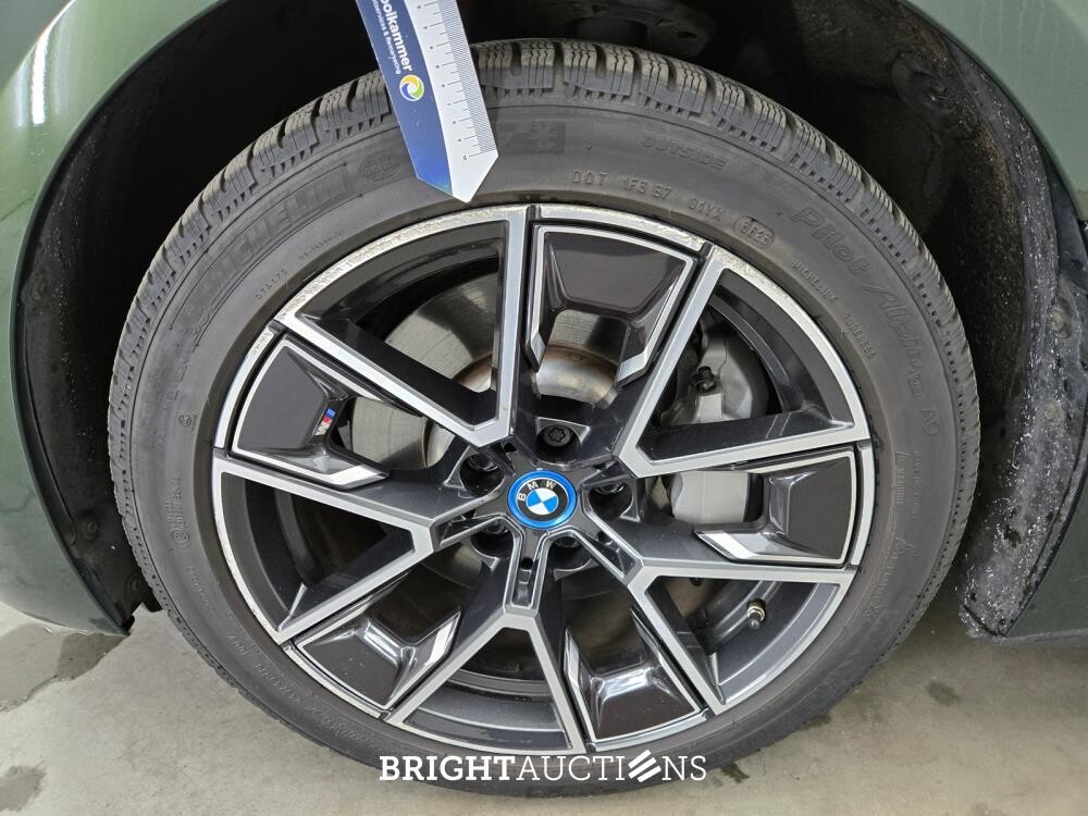 BMW i4 eDrive40 84 kWh 340pk 2022 (Origineel-NL), R-272-ZV