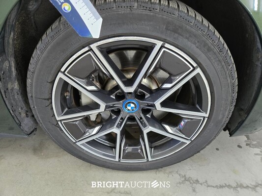 BMW i4 eDrive40 84 kWh 340pk 2022 (Origineel-NL), R-272-ZV