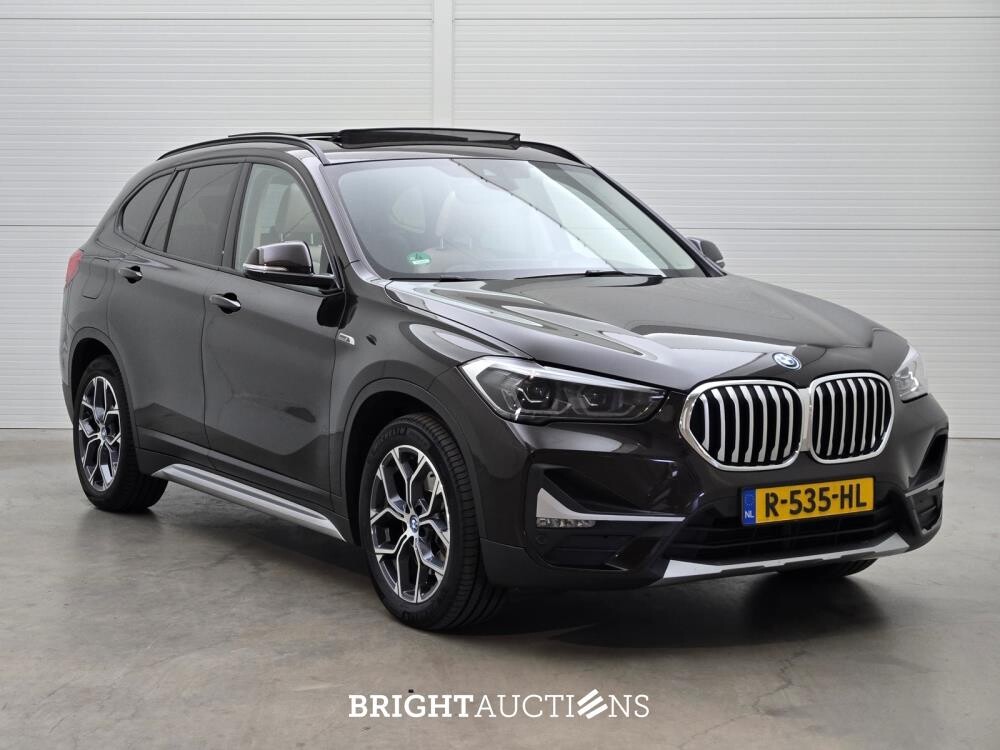 BMW X1 xDrive25e Business Edition Plus 220pk 2022 (Origineel-NL), R-535-HL