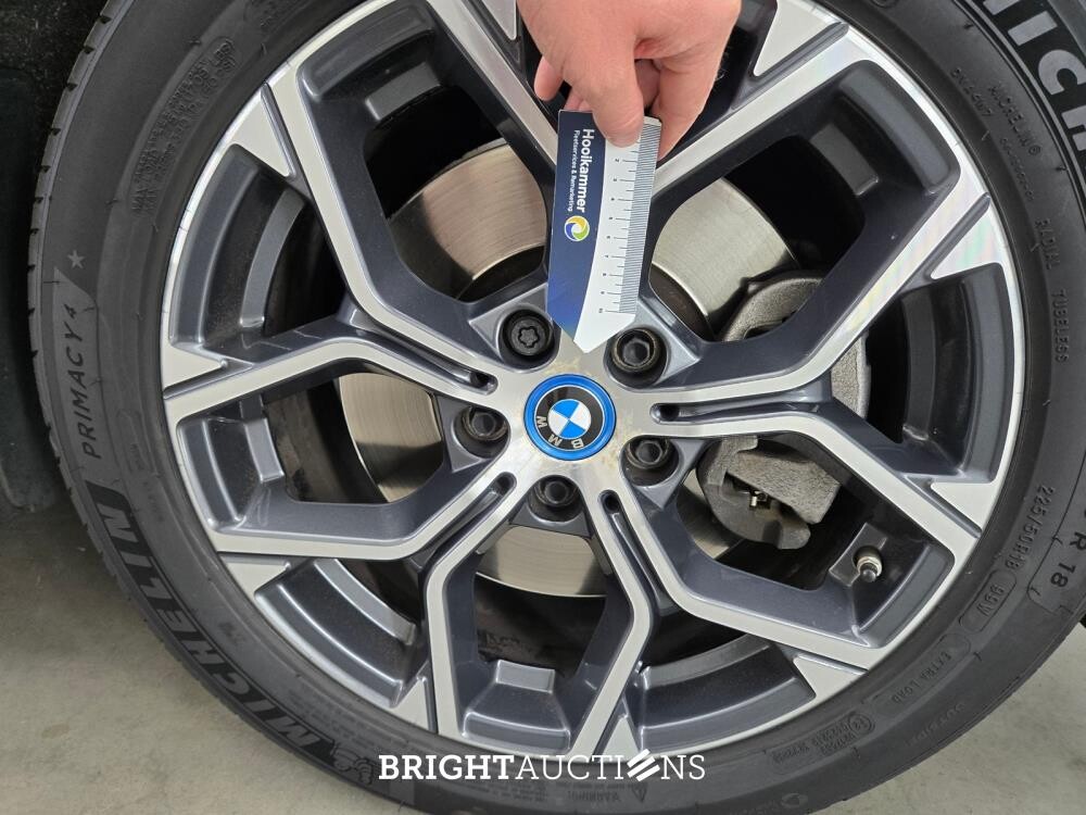 BMW X1 xDrive25e Business Edition Plus 220pk 2022 (Origineel-NL), R-535-HL