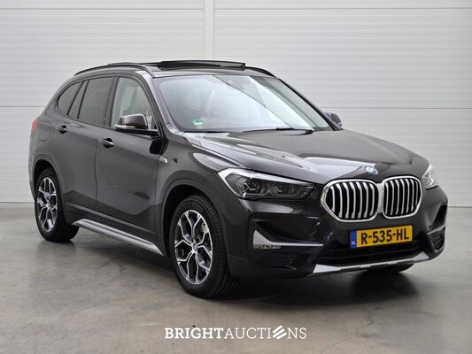 BMW X1 xDrive25e Business Edition Plus 220pk 2022 (Origineel-NL), R-535-HL