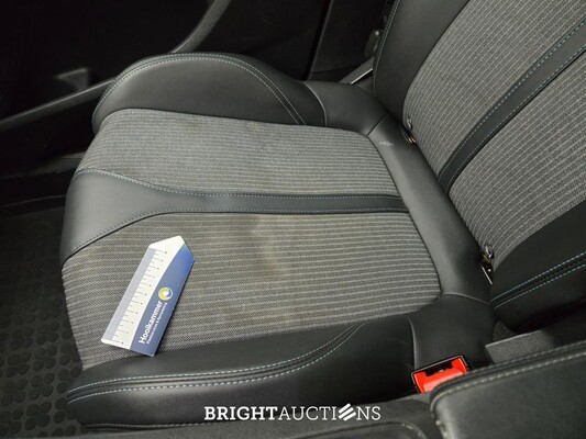 Peugeot 3008 Allure Avantage 1.2 PureTech 131pk 2021 (Origineel-NL), L-967-LR