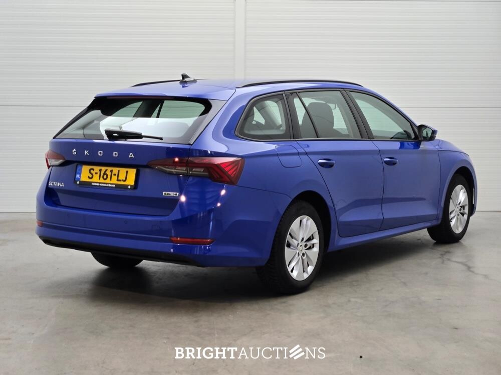 Škoda Octavia Combi e- Business Edition 1.0 TSI 110pk 2023 (Origineel-NL), S-161-LJ