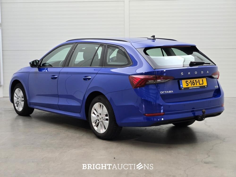 Škoda Octavia Combi e- Business Edition 1.0 TSI 110pk 2023 (Origineel-NL), S-161-LJ