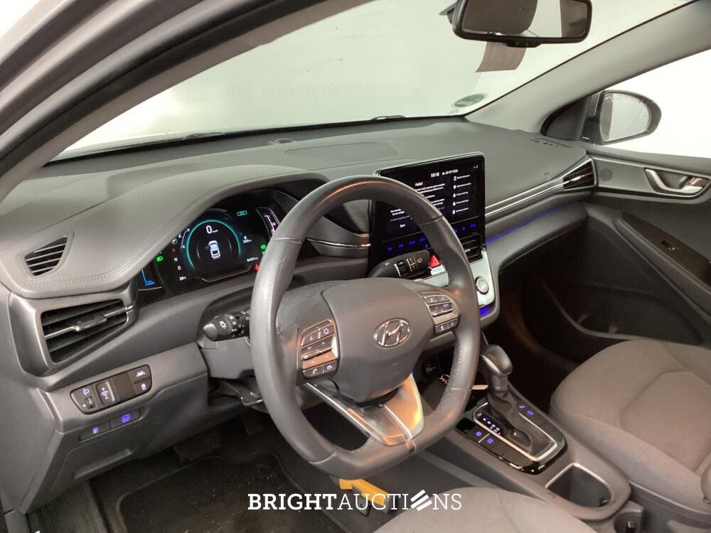 Hyundai IONIQ Plus 1.6 GDi 148pk 2020 (Origineel-NL), H-974-JL