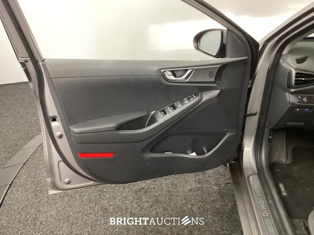Hyundai IONIQ Plus 1.6 GDi 148pk 2020 (Origineel-NL), H-974-JL