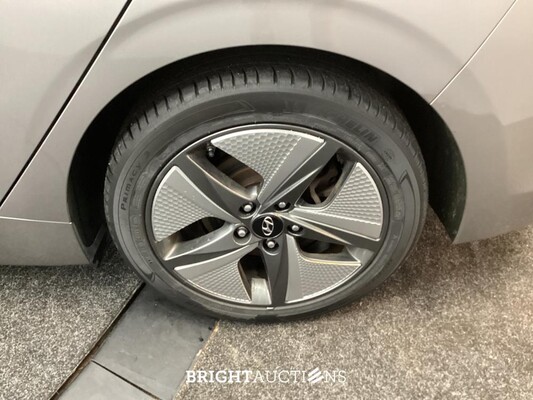 Hyundai IONIQ Plus 1.6 GDi 148pk 2020 (Origineel-NL), H-974-JL
