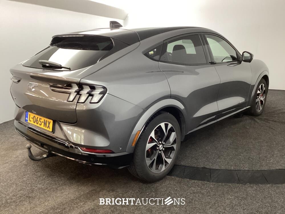 Ford Mustang Mach-E Extended First Edition AWD 98 kWh 337pk 2021 (Origineel-NL), L-065-NX