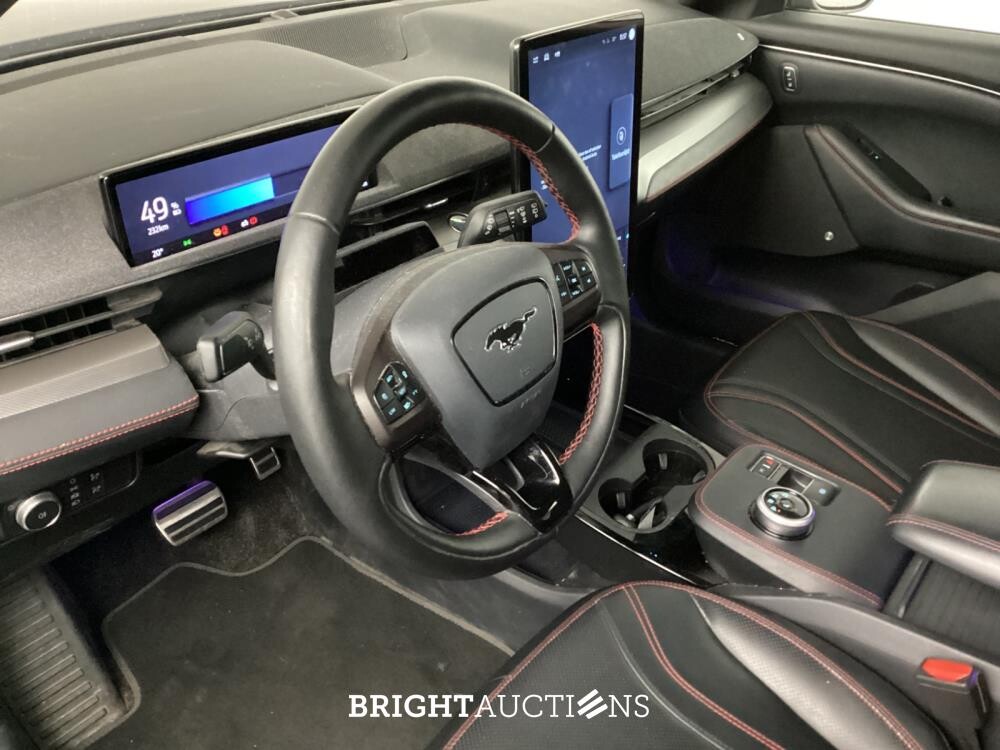Ford Mustang Mach-E Extended First Edition AWD 98 kWh 337pk 2021 (Origineel-NL), L-065-NX