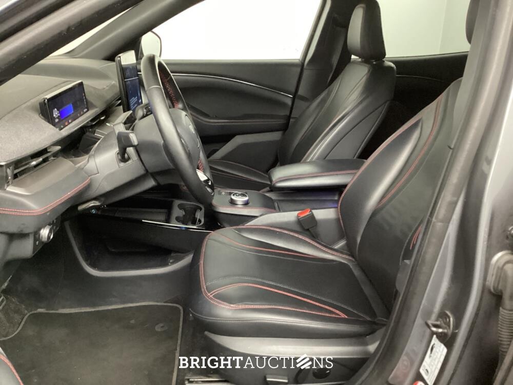 Ford Mustang Mach-E Extended First Edition AWD 98 kWh 337pk 2021 (Origineel-NL), L-065-NX