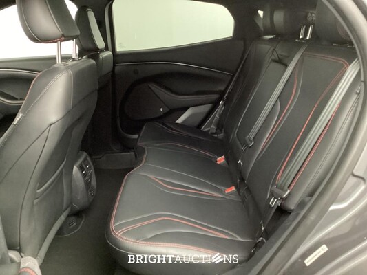 Ford Mustang Mach-E Extended First Edition AWD 98 kWh 337pk 2021 (Origineel-NL), L-065-NX