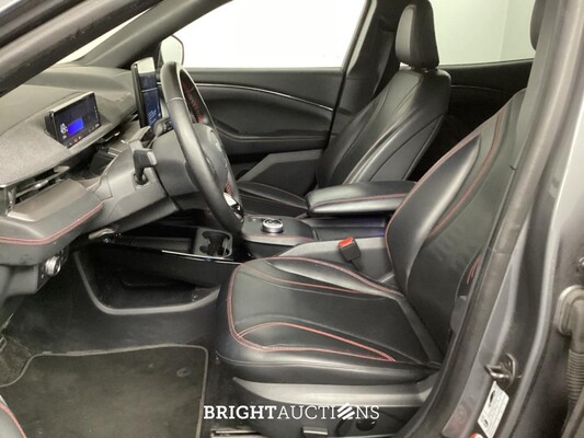 Ford Mustang Mach-E Extended First Edition AWD 98 kWh 337pk 2021 (Origineel-NL), L-065-NX