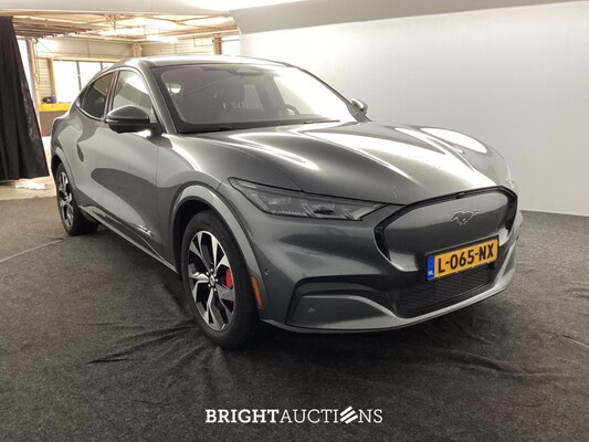 Ford Mustang Mach-E Extended First Edition AWD 98 kWh 337pk 2021 (Origineel-NL), L-065-NX