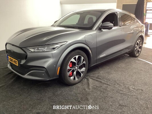 BRIGHT AUCTIONS: Luxury, Premium Daily Driver & Electric Vehicle Auction