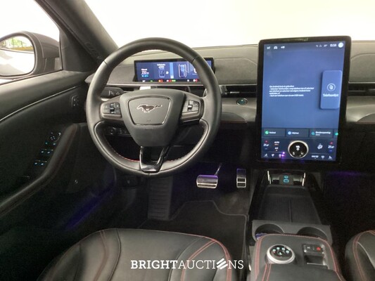 Ford Mustang Mach-E Extended First Edition AWD 98 kWh 337pk 2021 (Origineel-NL), L-065-NX