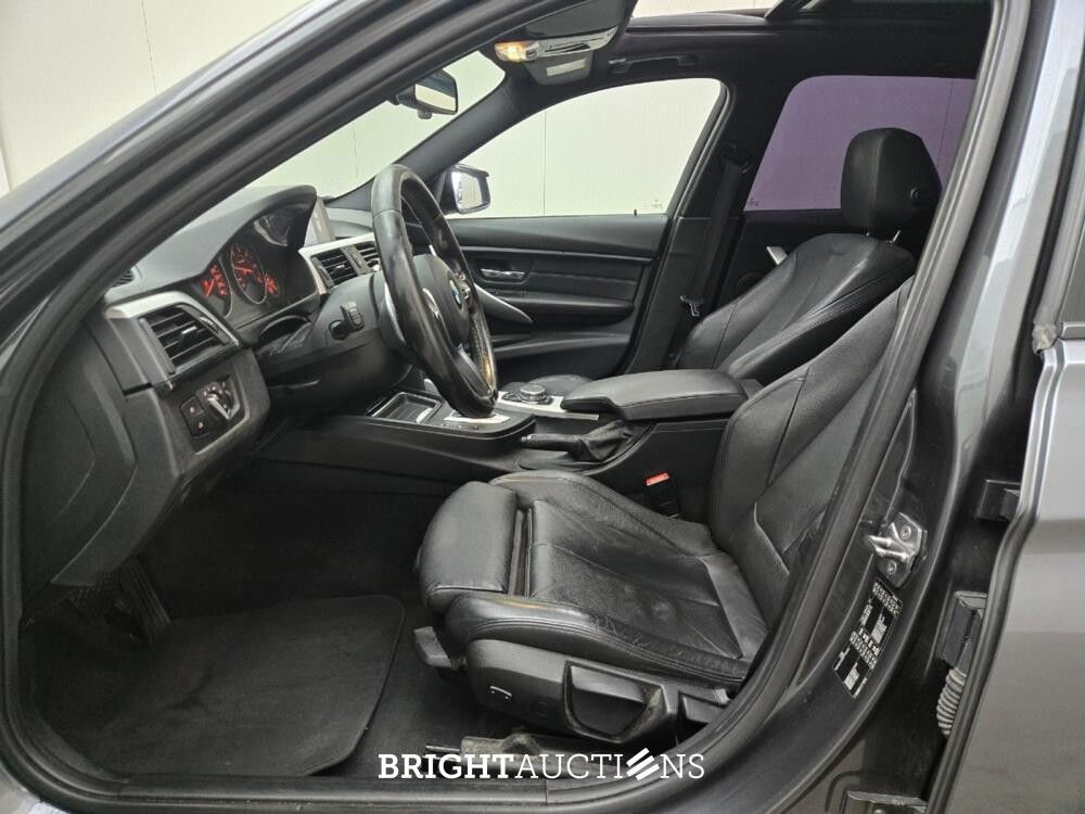BMW 320d 3-serie Touring M Sport Edition High Executive 184pk 2015 3-Serie, R-095-DJ