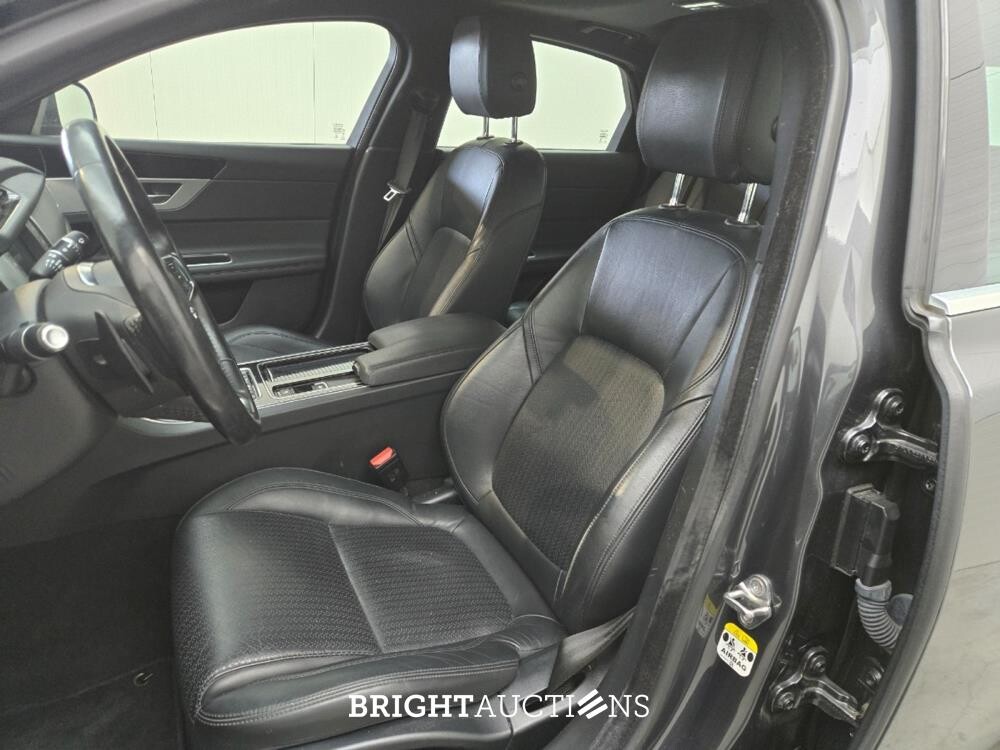 Jaguar XF 2.0d R-Sport 2.0 163pk 2019 (Origineel-NL), ZG-465-L