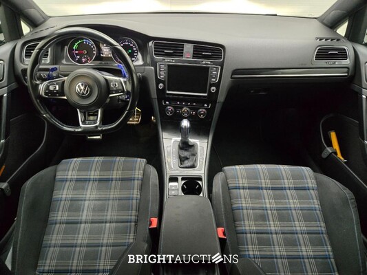 Volkswagen Golf GTE 1.4 TSI 150pk 2015 (Origineel-NL), GH-418-K