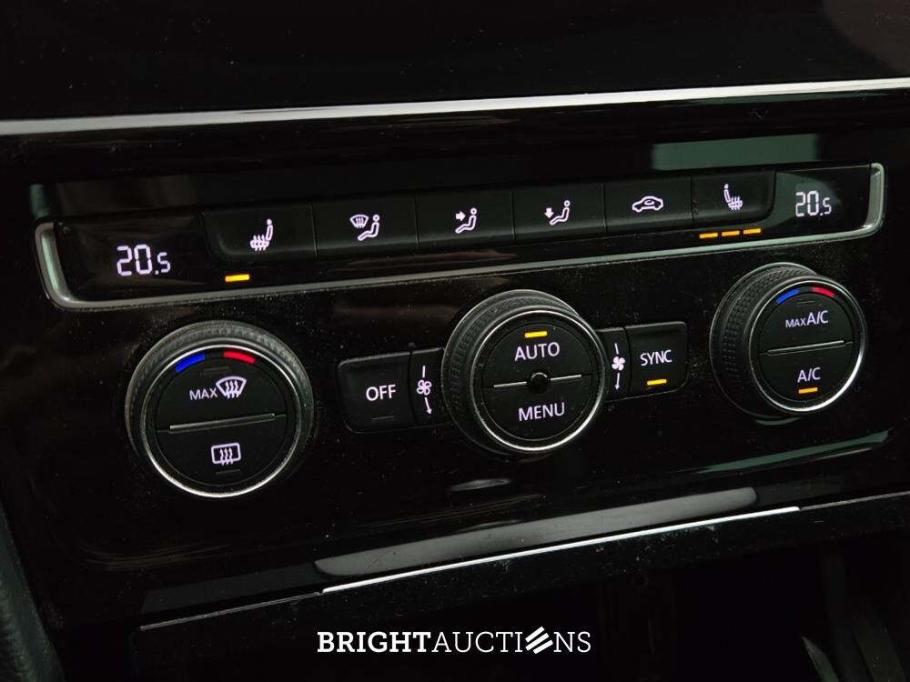 Volkswagen Golf Variant Highline Business R 1.6 TDI 116pk 2017 (Origineel-NL), RB-044-B