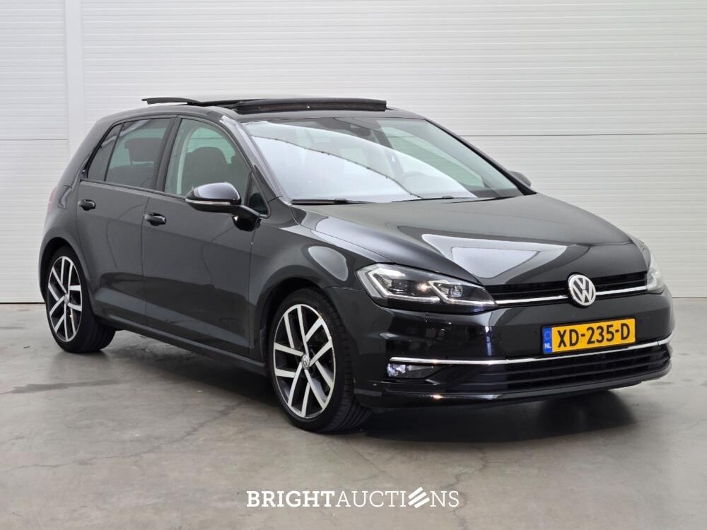 Volkswagen Golf Highline Business R 1.4 TSI 150pk 2017, XD-235-D