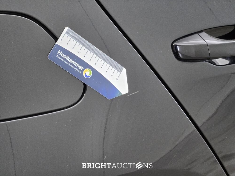 Volkswagen Golf Highline Business R 1.4 TSI 150pk 2017, XD-235-D