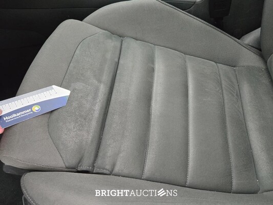 Volkswagen Golf Highline Business R 1.4 TSI 150pk 2017, XD-235-D