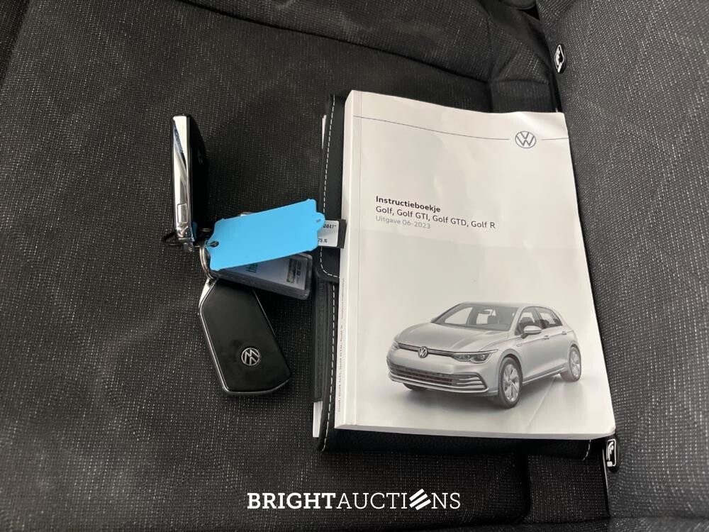 Volkswagen Golf life 81kW 1.0 110pk 2023 (Origineel-NL), X-386-JB