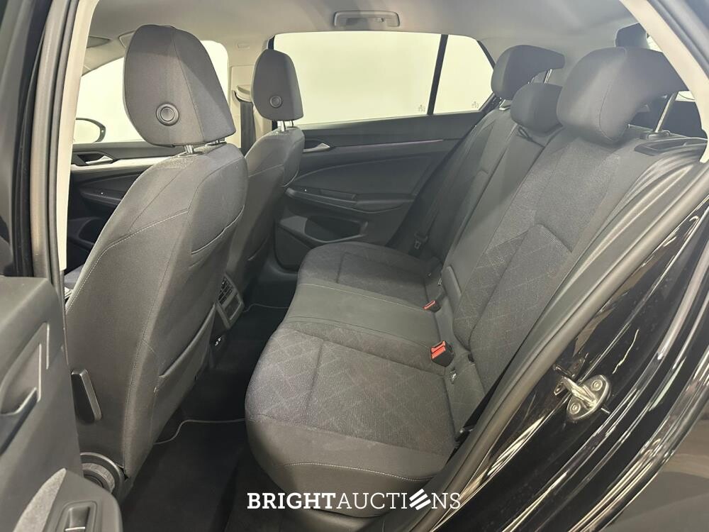 Volkswagen Golf life 81kW 1.0 110pk 2023 (Origineel-NL), X-386-JB