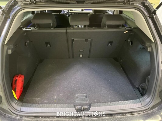 Volkswagen Golf life 81kW 1.0 110pk 2023 (Origineel-NL), X-386-JB