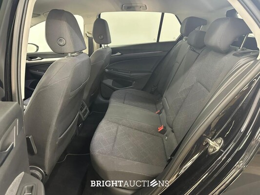 Volkswagen Golf life 81kW 1.0 110pk 2023 (Origineel-NL), X-386-JB