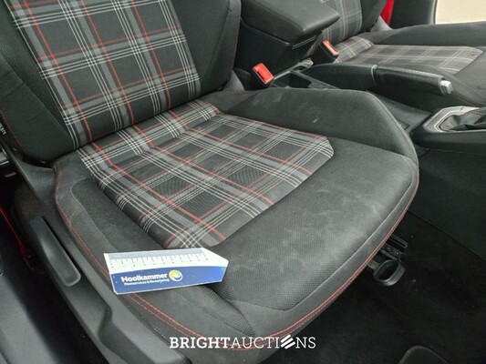 Volkswagen Polo GTI 2.0 TSI 200pk 2020, GHP-37-D