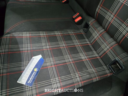 Volkswagen Polo GTI 2.0 TSI 200pk 2020, GHP-37-D