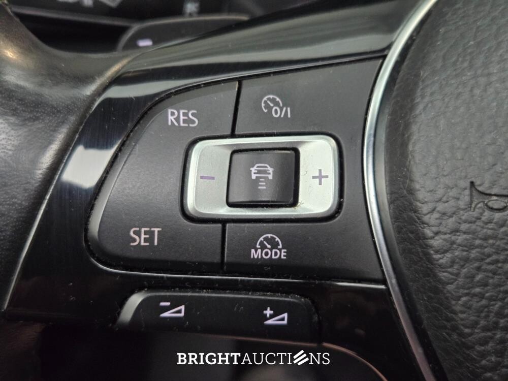 Volkswagen Tiguan ACT Highline Business R 1.4 TSI 150pk 2018 (Origineel-NL), SZ-423-K