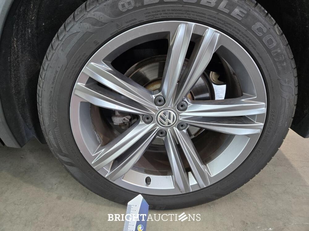 Volkswagen Tiguan ACT Highline Business R 1.4 TSI 150pk 2018 (Origineel-NL), SZ-423-K