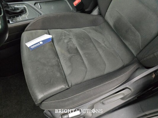 Volkswagen Tiguan ACT Highline Business R 1.4 TSI 150pk 2018 (Origineel-NL), SZ-423-K