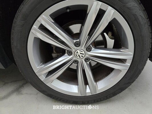 Volkswagen Tiguan ACT Highline Business R 1.4 TSI 150pk 2018 (Origineel-NL), SZ-423-K