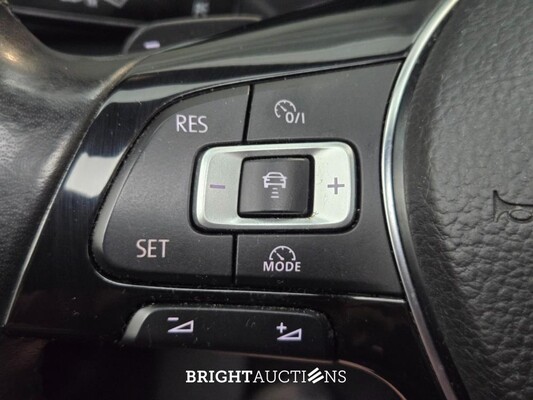 Volkswagen Tiguan ACT Highline Business R 1.4 TSI 150pk 2018 (Origineel-NL), SZ-423-K