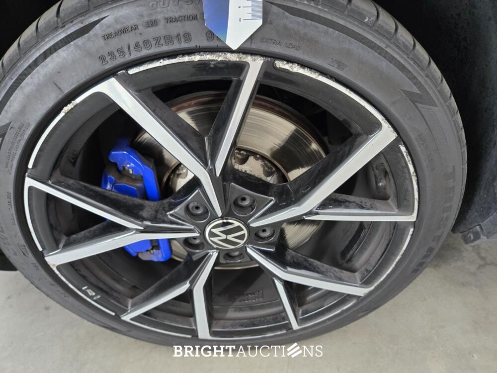 Volkswagen T-Roc 4Motion R 2.0 TSI 301pk 2022, JVZ-22-H