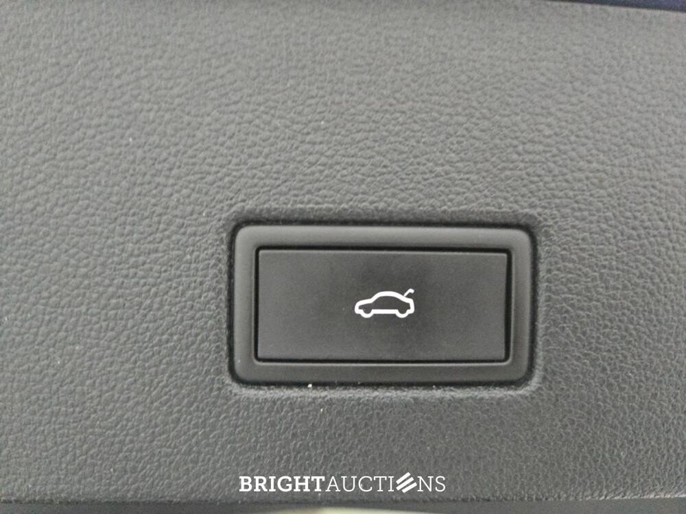 Volkswagen T-Roc 4Motion R 2.0 TSI 301pk 2022, JVZ-22-H
