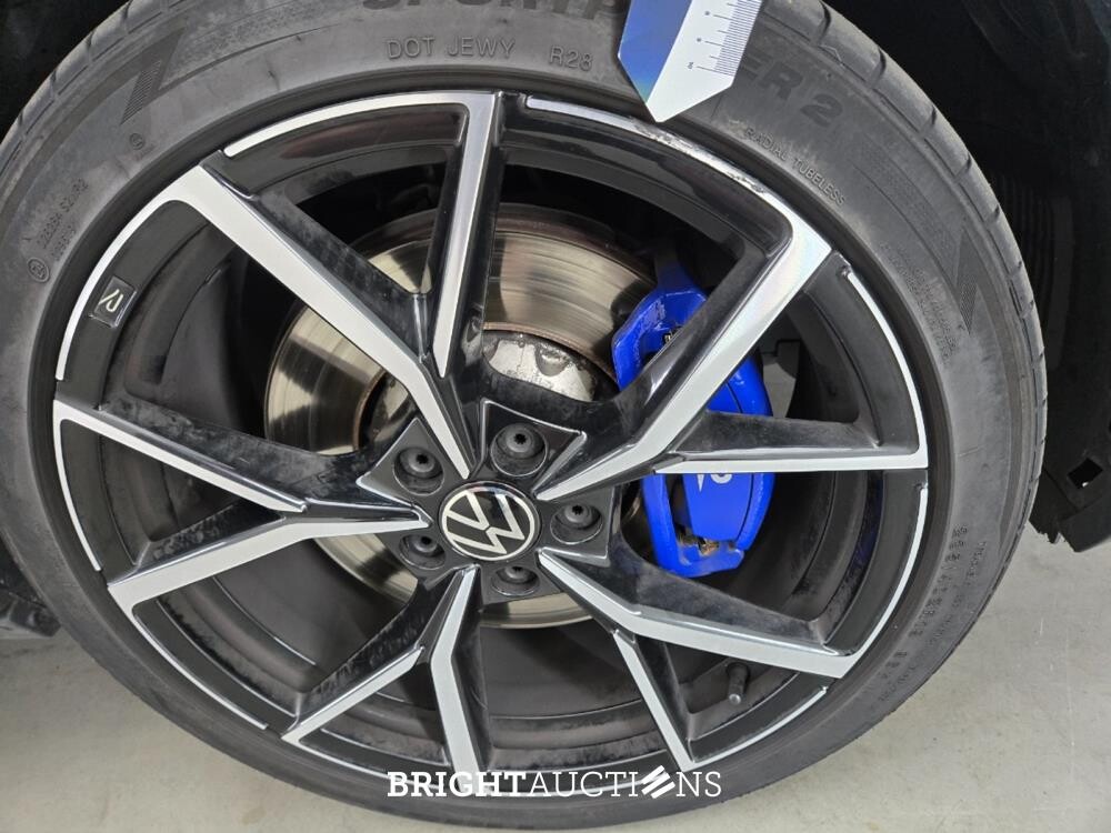 Volkswagen T-Roc 4Motion R 2.0 TSI 301pk 2022, JVZ-22-H